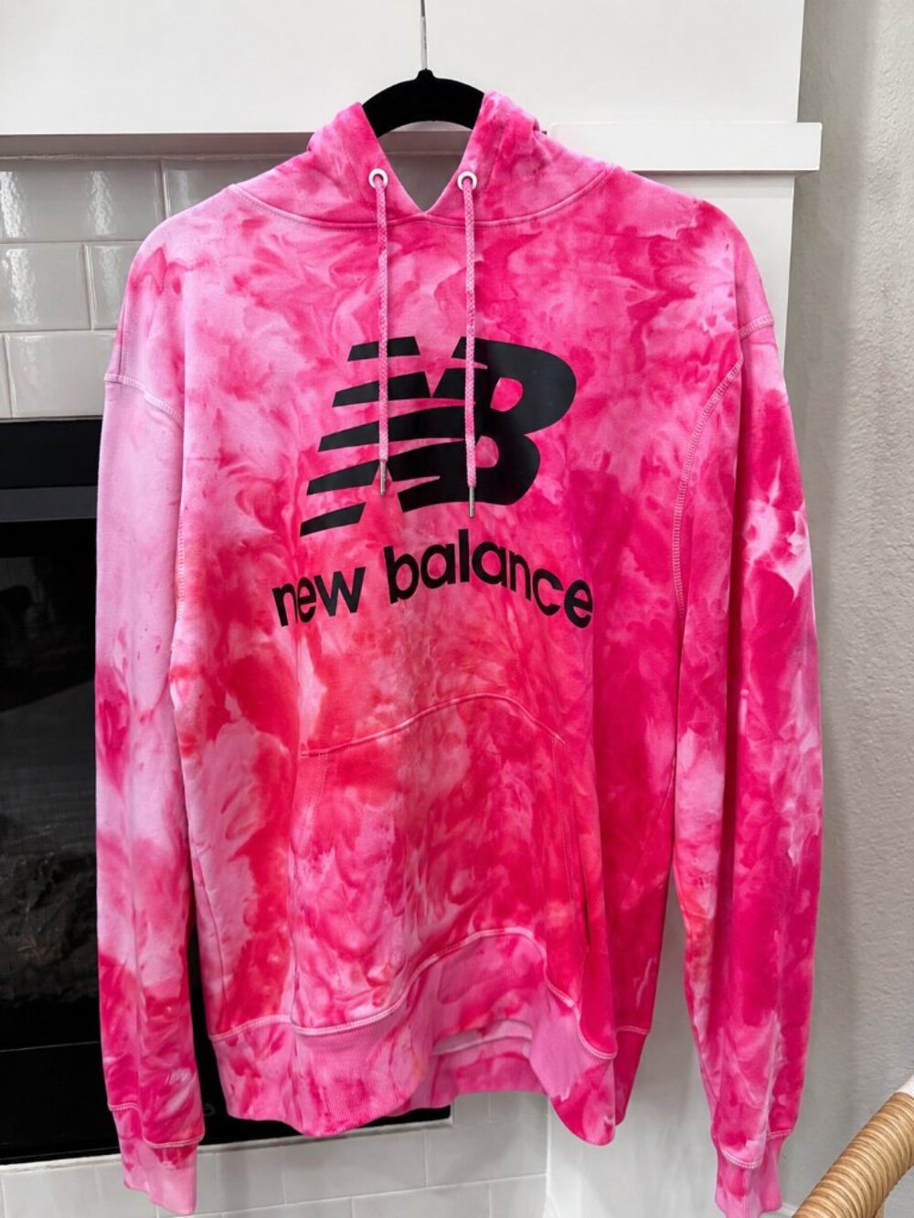 New Balance Pink Tie Dye Hoodie Women's Medium Logo Pullover Sweatshirt
